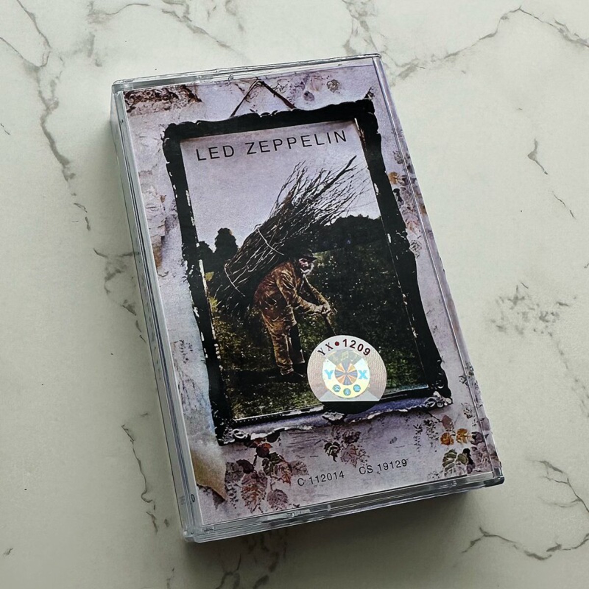 Vintage And Collectible - Кассета с музыкой классической рок-группы Led