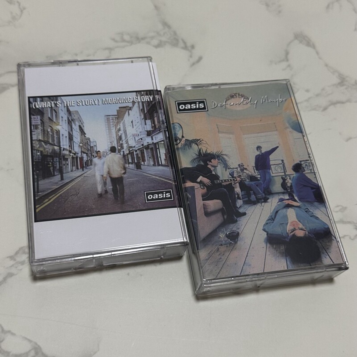 Vintage And Collectible - Кассеты британской рок-группы Oasis с буклетами