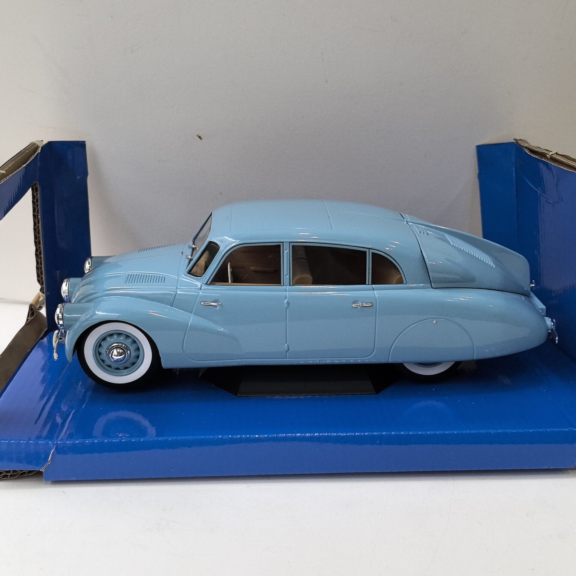 Модель автомобиля MCG Diecast  – обзор и цена Vintage And Collectible